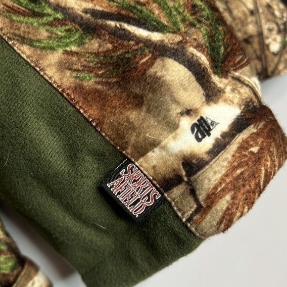 SPORTS AFIELD XL REALTREE CAMOUFLAGE AND GREEN SPORTS JACKET - Picture 8 of 12